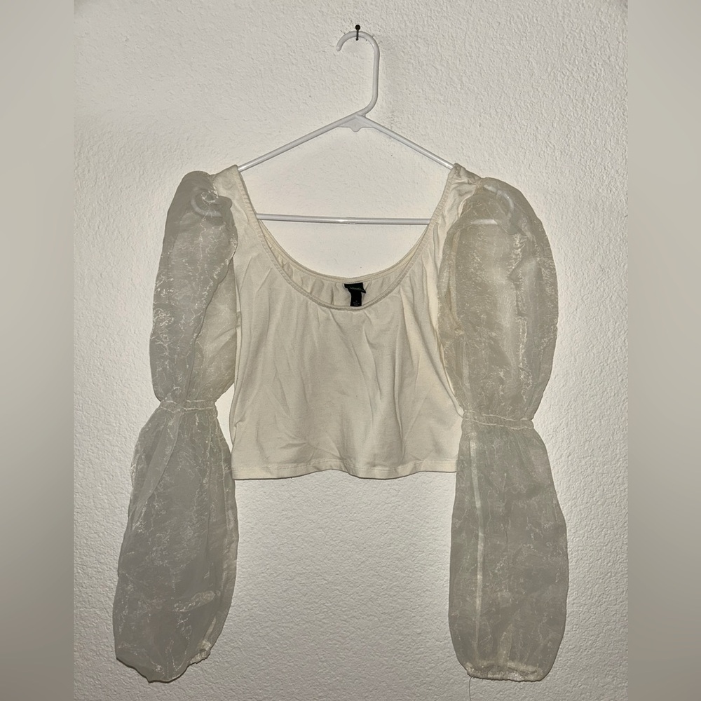 Wild Fable Crop Top w/Long Sleeve. Off white color, US Medium,